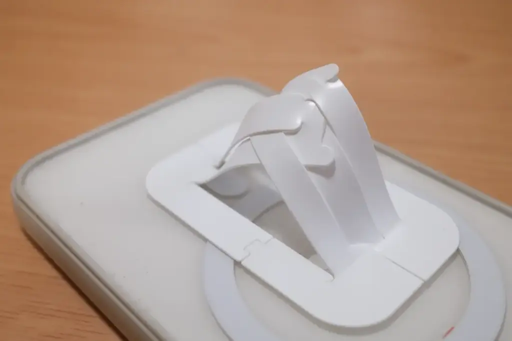 スタンド状態では指を入れても不快感があります