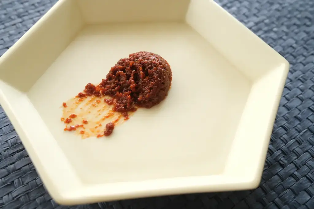 唐辛子にんにくペーストはお味噌くらいぬったりしています